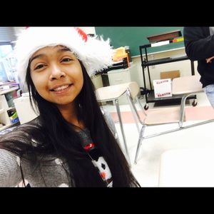 Meet your Posher, Esmeralda